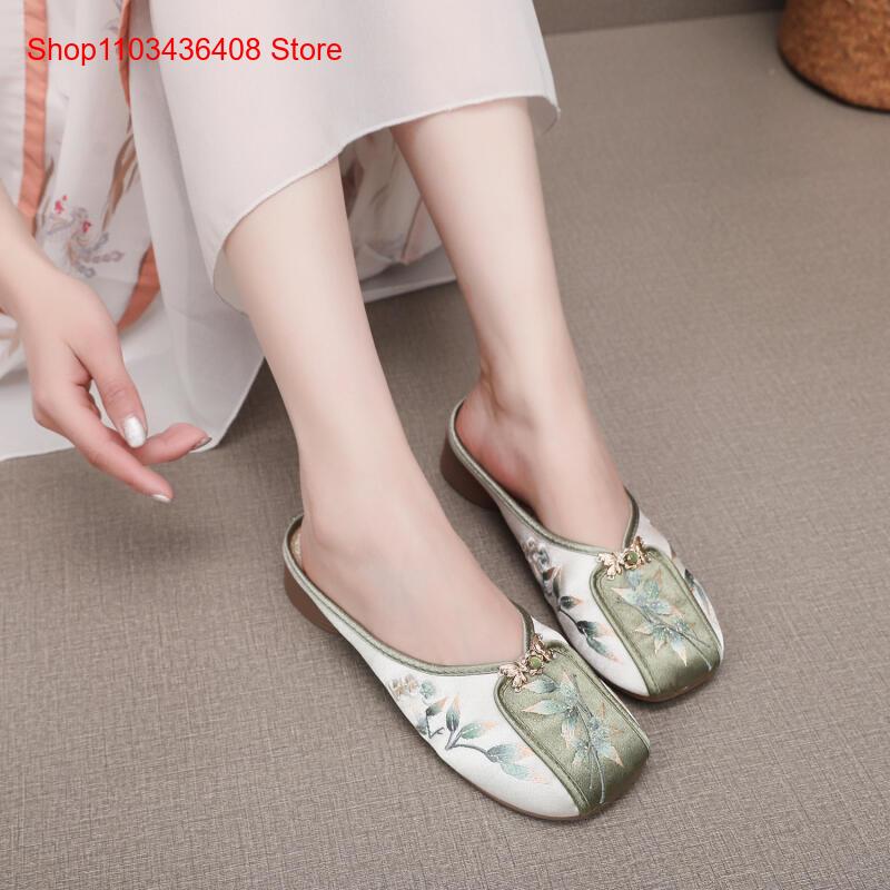 New Embroidered Slippers for H - đánh giá và giá The Ethnic Fashion
