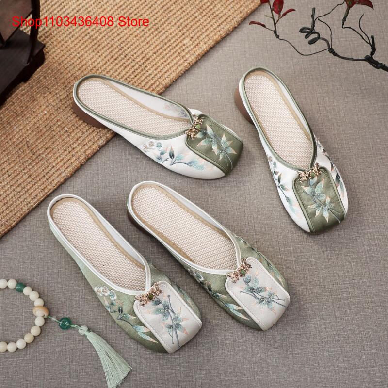 New Embroidered Slippers for H - đánh giá và giá The Ethnic Fashion