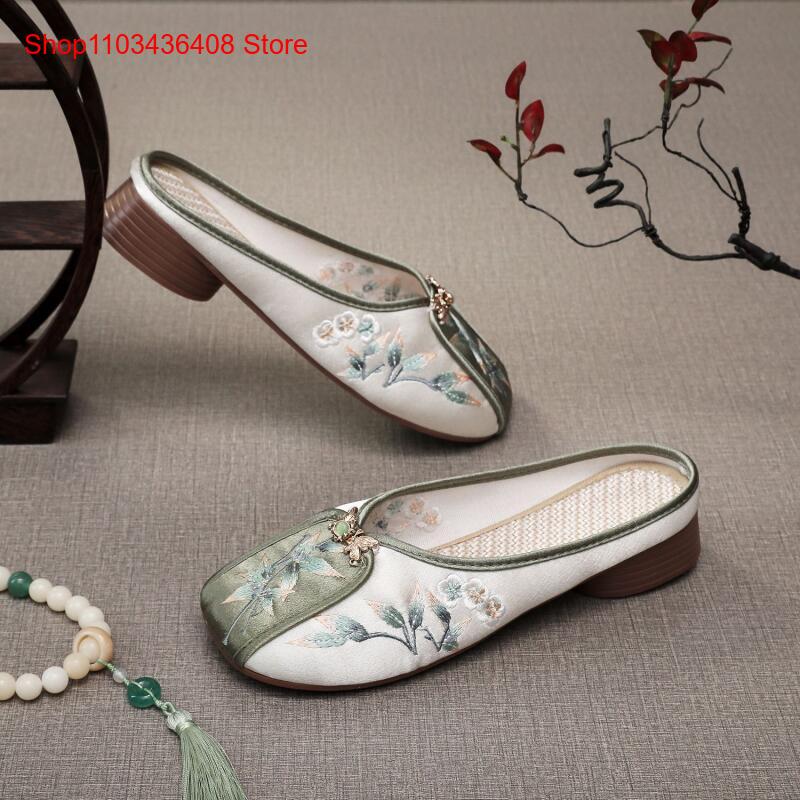 New Embroidered Slippers for H - đánh giá và giá The Ethnic Fashion
