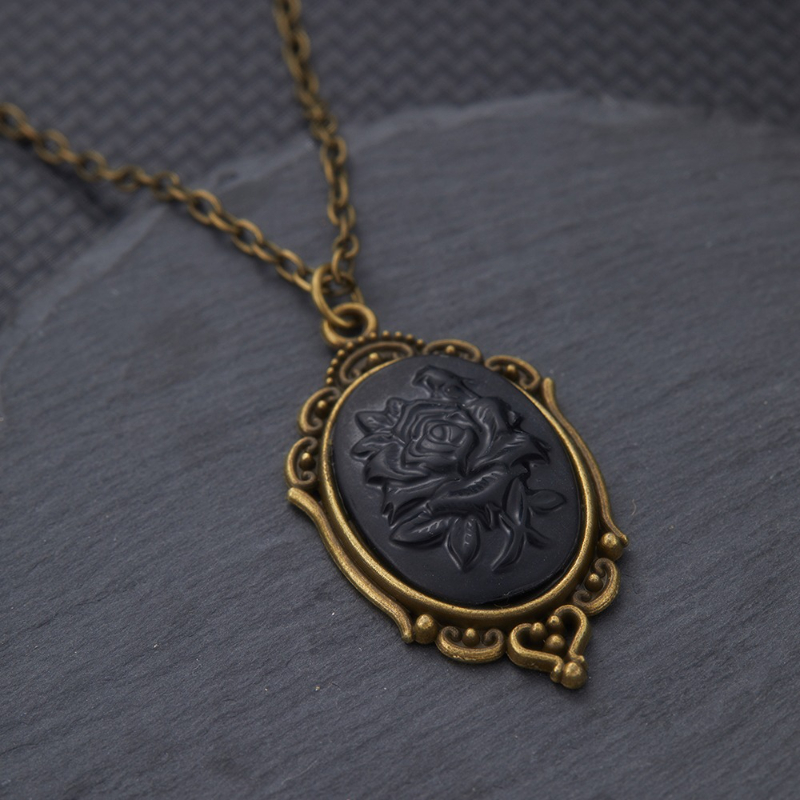 Retro and Trendy Oval Pendant  - đánh giá và giá Y2K Ethnic Fashion