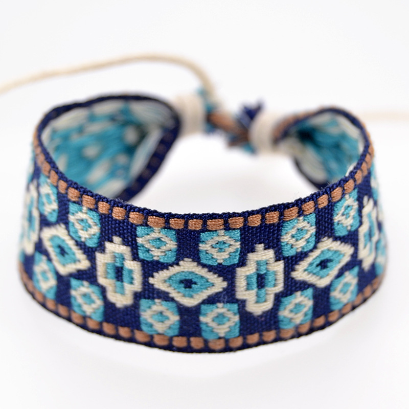 Phong Cách Dân Tộc Thời Trang  - đánh giá và giá Ethnic Fashion Brand