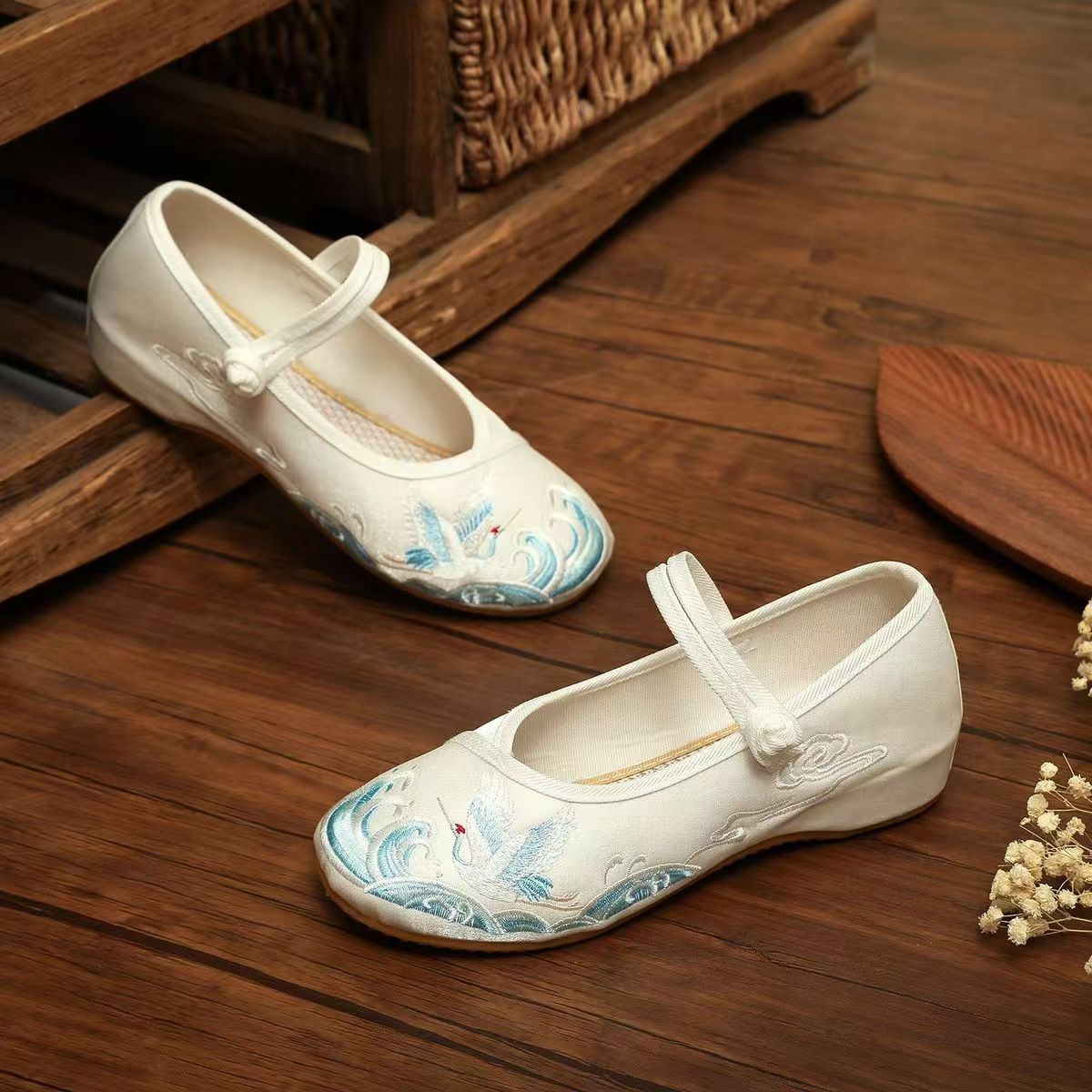 Women Flat Sole Silk Embroider - đánh giá và giá Ethnic Fabric