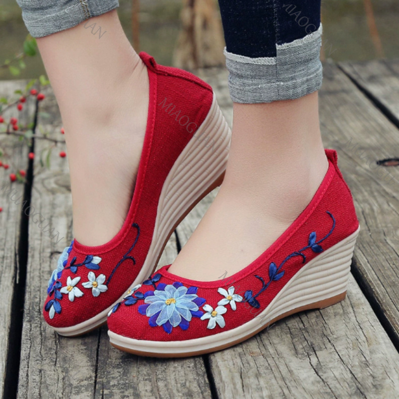 Embroidered Women Comfort Wedg - đánh giá và giá The Ethnic Fashion